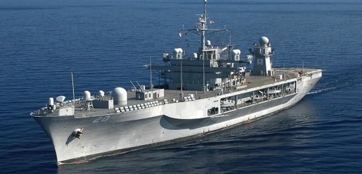 Americká loď Mount Whitney bude během her hlídkovat v Černém moři.