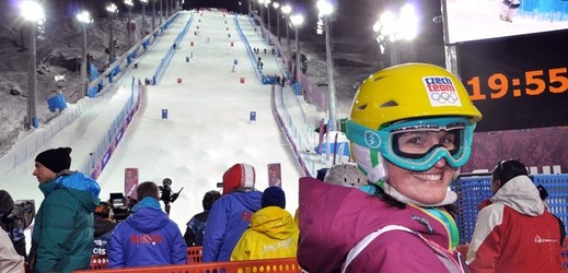Lyžařku Nikolu Sudovou čeká olympijská premiéra.