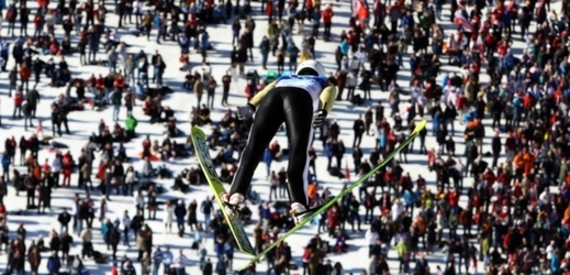 Skoky na lyžích (ilustrační foto).