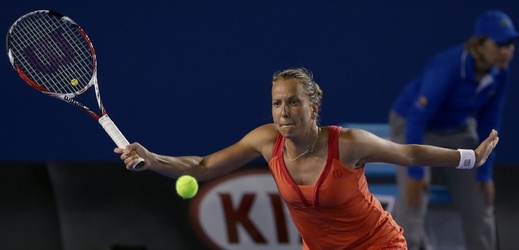 Barbora Záhlavová-Strýcová rozehraje proti Carle Suárezové utkání 1. kola Fed Cupu českých tenistek ve Španělsku. 