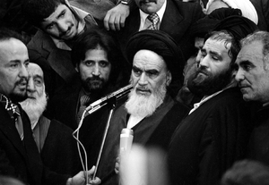 Ajatolláh Chomejní po návratu domů do Teheránu před 35 lety.
