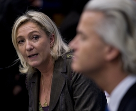 Blonďatá aliance - Wilders a Le Penová.