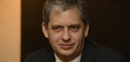 Ministr pro lidská práva Jiří Dienstbier (ČSSD).