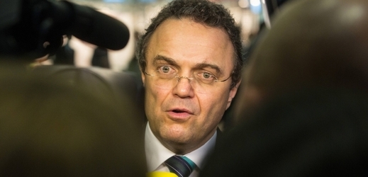 Exministr vnitra a nynější ministr zemědělství Hans-Peter Friedrich je podezřelý z maření vyšetřování.
