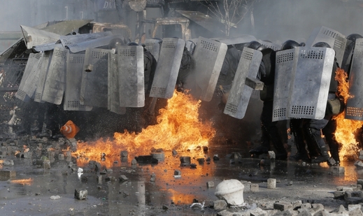 V Kyjevě znovu došlo ke srážkám mezi policií a demonstranty.