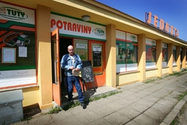 Po roce 1989 byla v Československu maloobchodní síť mimořádně rozmělněna.