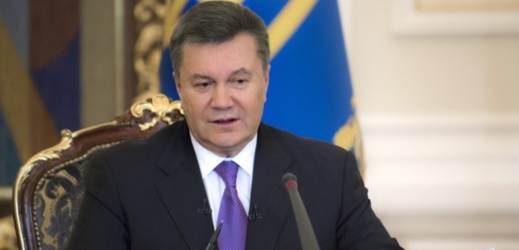 Kde se Janukovyč nachází, není schopen říci ani jeho oficiální zmocněnec Mirošničenko.