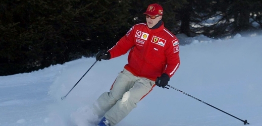 Po nehodě na lyžích leží Michael Schumacher téměř dva měsíce v kómatu.