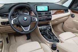 BMW patří k luxusním značkám. A tak interiér tomu odpovídá.