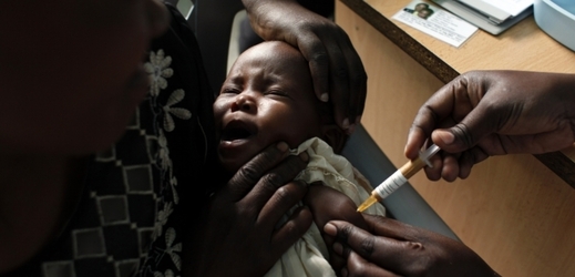Očkování proti malárii (ilustrační foto).