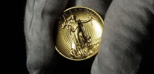 Zlatá dvacetidolarová mince (ilustrační foto).