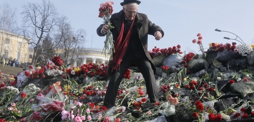 V Kyjevě vládne smutek nad zemřelými.