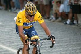 Lance Armstrong, legenda, která se stala psancem.