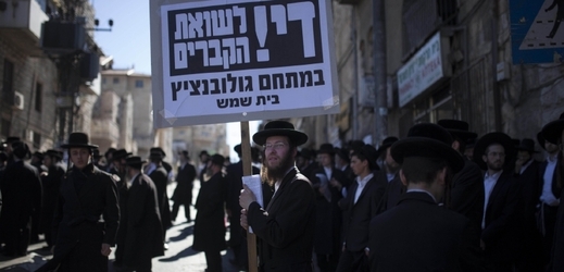 Ortodoxní židé protestovali proti povinné vojenské službě (ilustrační foto).