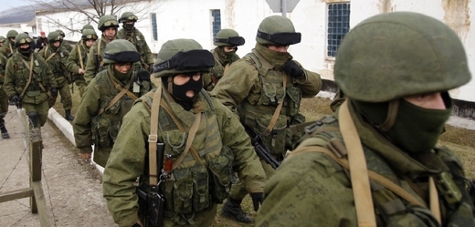 Neindetifikovaní vojáci na Krymu.