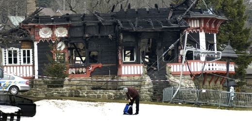 Chata Libušín na Pustevnách byla zasažena požárem.