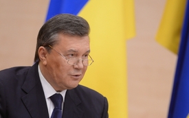 "Číslo minus 1" žije... Janukovyč na tiskovce v Rostově na Donu.