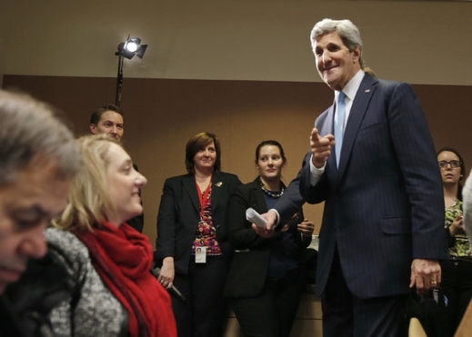 Šéf diplomacie USA Kerry na tiskovce v Kyjevě.