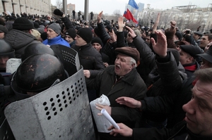 Proruští demonstranti v Doněcku.