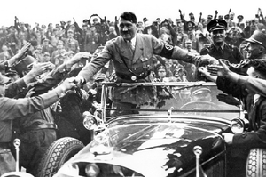 Hitler na autě dodnes straší Němce. 