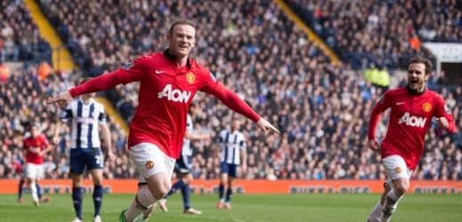 Útočník Manchesteru United Wayne Rooney se raduje z gólu.
