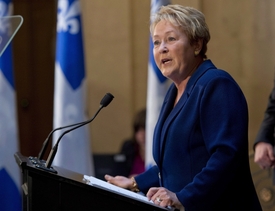 Premiérka Québeku Pauline Maroisová vyhlásila předčasné volby.