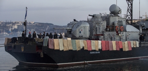Krymská vláda prý ukrajinské lodě odplout nenechá.
