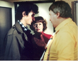 Z filmu Panelstory aneb Jak se rodí sídliště (1979). Zleva: Michal Nesvadba, Věra Uzelacová a Ladislav Krečmer.