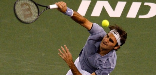 Bývalý první hráč světa Roger Federer ani ve čtvrtém zápase na tenisovém turnaji v Indian Wells neztratil set a po vítězství nad dvoumetrovým Jihoafričanem Kevinem Andersonem je v semifinále.