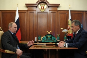 Prezident Putin na schůzce se svým šéfem obrany Šojguem.