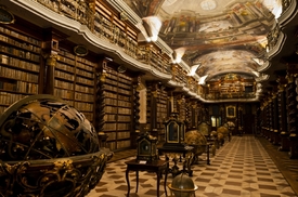 Barokní knihovna v Klementinu.