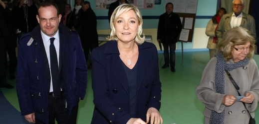 Vůdkyně Národní fronty Marine Le Penová.