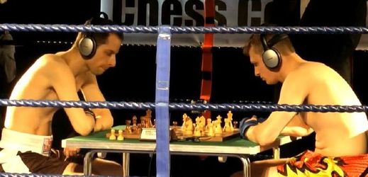 Šachy a box. I tyhle dva sporty se dají kombinovat.