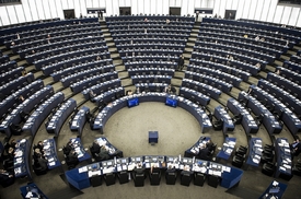 Češi si budou volit nové evropské poslance v pátek 23. a v sobotu 24. května. O hlasy se uchází rekordních 39 volebních uskupení (ilustrační foto).