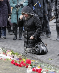 Na Majdanu zemřelo během protestů více než sto lidí.
