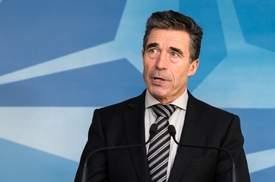 Anders Fogh Rasmussen skončí v čele NATO po pěti letech.