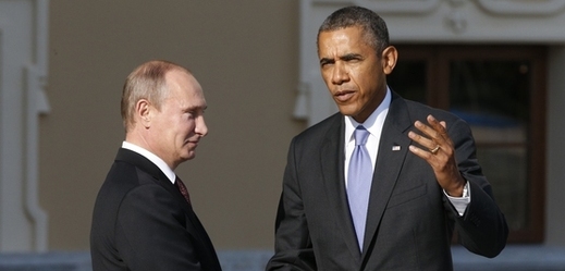 Americký a ruský prezident Barack Obama (vpravo) a Vladimir Putin na summitu G20 v Petrohradu