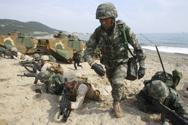 Společné vojenské cvičení Jižní Korey a USA.