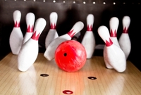 Muž vytvořil rekord v bowlingu pozadu (ilustrační foto).