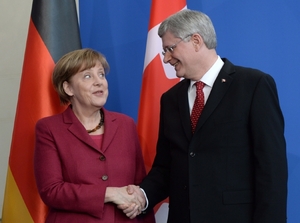S kanadským premiérem Harperem jednala Merkelová minulý týden i o energetice.