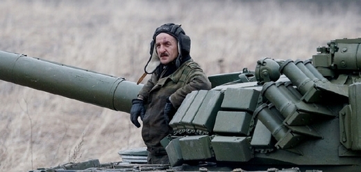 Ruští vojáci podle NATO zůstávají u hranic s Ukrajinou (ilustrační foto).