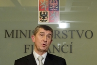 Ministr financí Andrej Babiš připouštěl v případě společnosti Explosia střet zájmů.