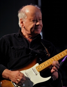 Pavol Hammel spolupracoval i s českým kytaristou Radimem Hladíkem.