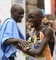 Pražský půlmaraton vyhrál Keňan Peter Cheruiyot Kirui (vlevo) výkonem 59:22 minuty, na třetím místě skončil jeho krajan Daniel Wanjiru.
