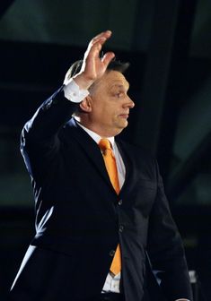 Čeká českou politiku "hungarizace"? Ideologické zmatení dovedl k dokonalosti maďarský premiér Viktor orbán, který o víkendu potřetí drtivě vyhrál parlamentní volby.
