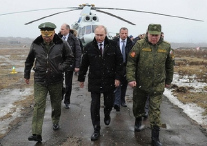 Prezident Putin na inspekci vojsk na západě země.