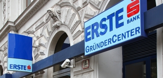 Erste uvažuje o tom, že sídlo přesune do České republiky.