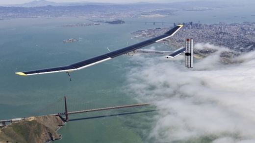 Solar Impulse 1 nad San Franciskem.