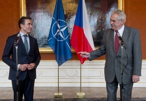 Šéf NATO a český prezident.