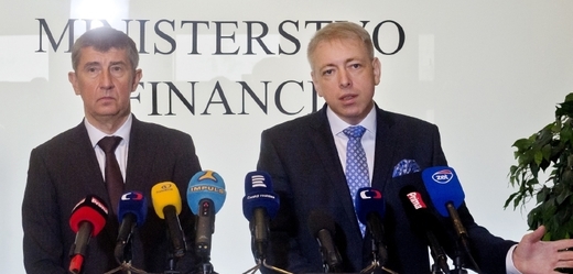 Ministr financí Andrej Babiš a ministr vnitra Milan Chovanec.